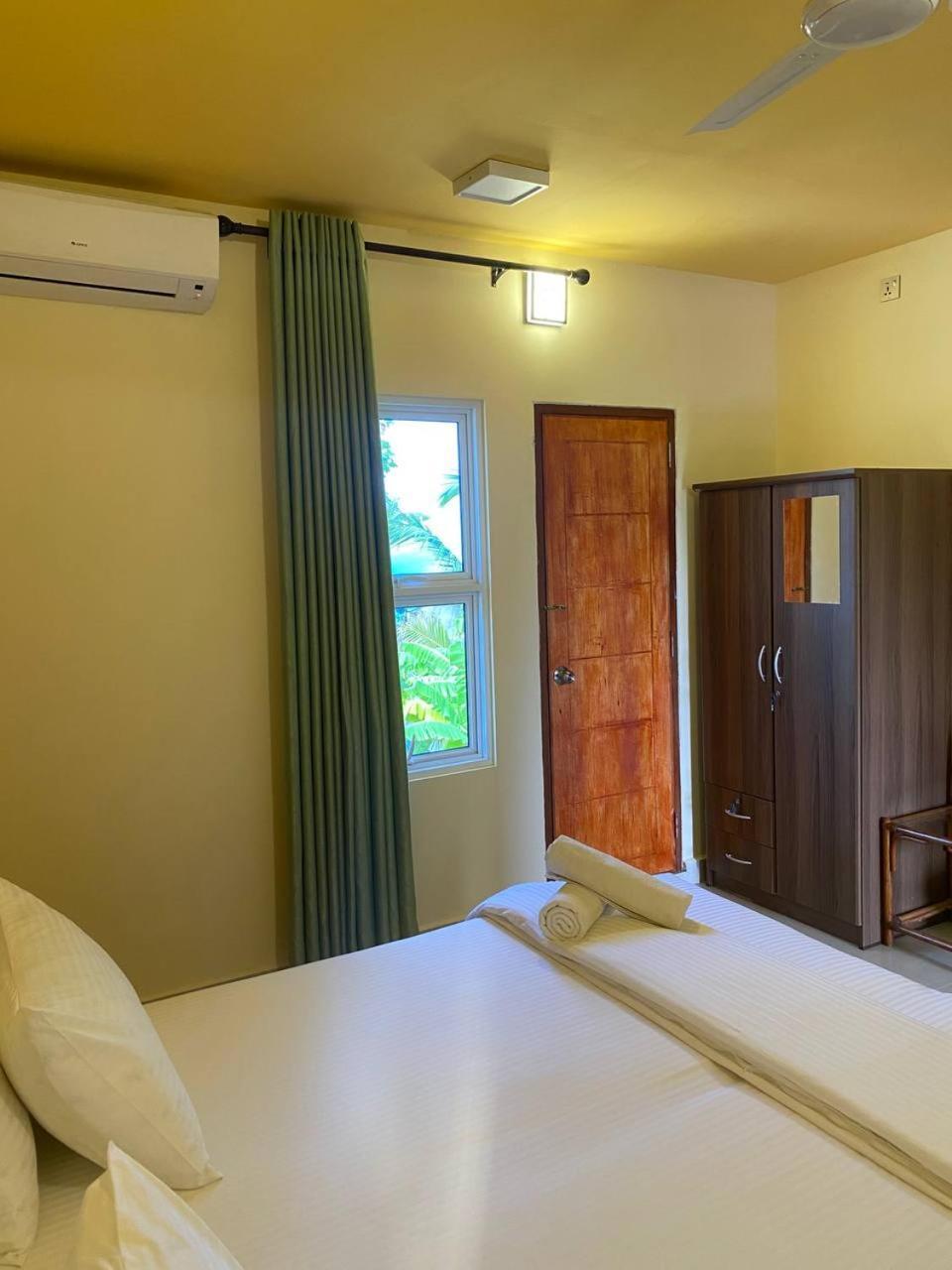 White Sand Inn Maamigili Esterno foto